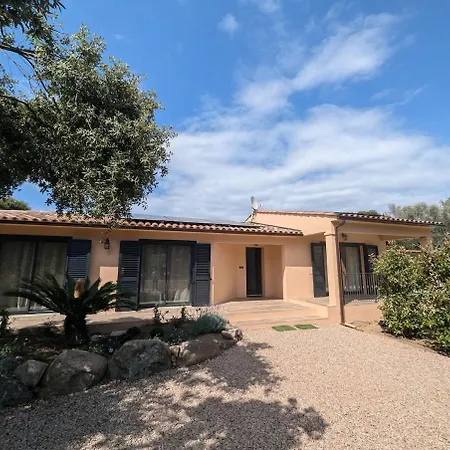 House Near Porto-vecchio, Quiet Vila *
